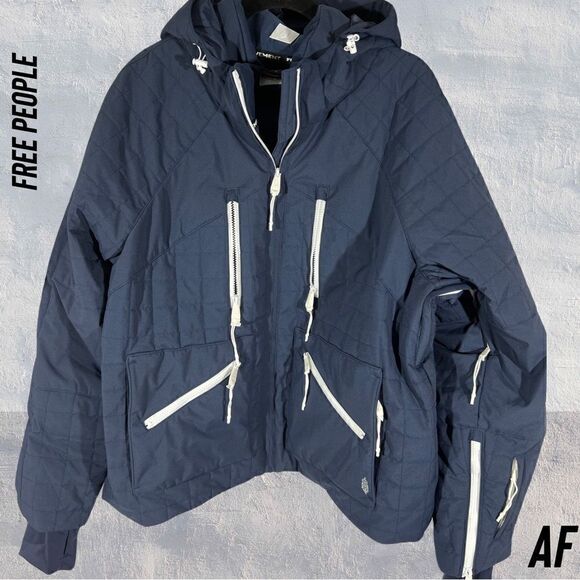 FREE PEOPLE MOVEMENT ALL PREPPED SHORT PARKA IN NAVY NWT SIZE XL - Picture 3 of 9